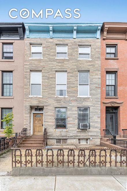 116 Ryerson St, Brooklyn, NY 11205