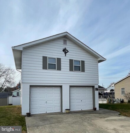 338 Polk Ave, Penns Grove, NJ 08069