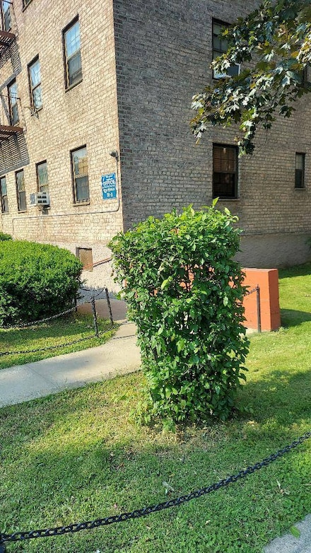 7811 Main St Unit 2nd Fl, Flushing, NY 11367