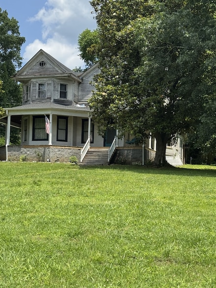 403 Vine St S, Wartrace, TN 37183