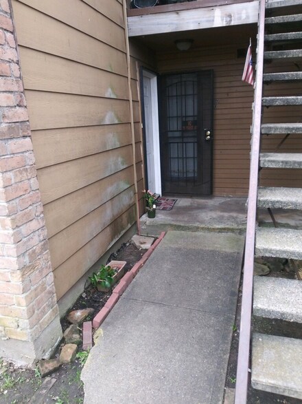 9090 S Braeswood Blvd Unit 31, Houston, TX 77074