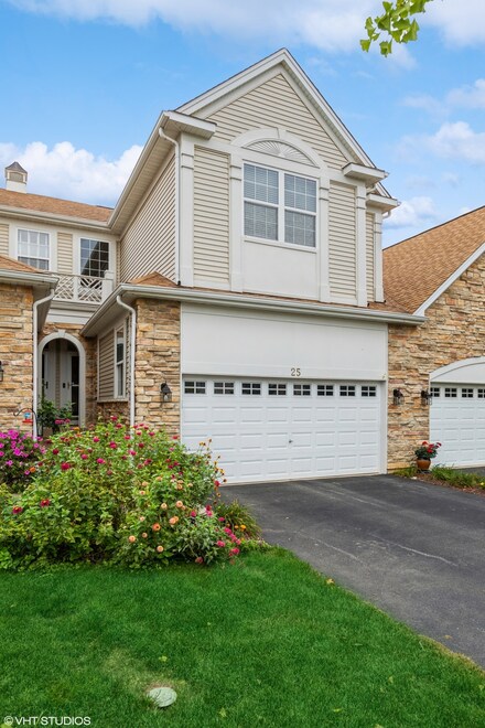 25 Kelsey Ct, Algonquin, IL 60102