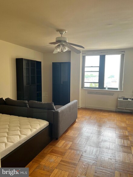 2601 Pennsylvania Ave Unit 816, Philadelphia, PA 19130