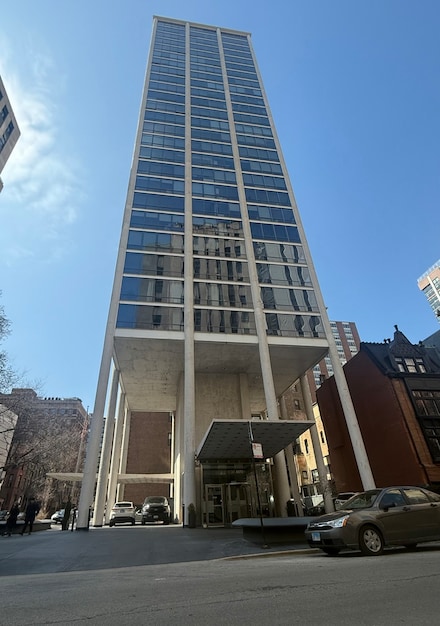 1300 N Astor St Unit 6B, Chicago, IL 60610