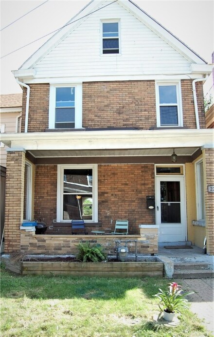 2234 Hawthorne Ave, Pittsburgh, PA 15218
