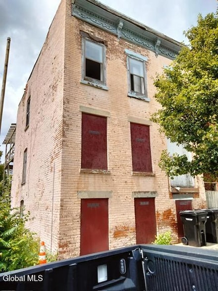 785 River St, Troy, NY 12180