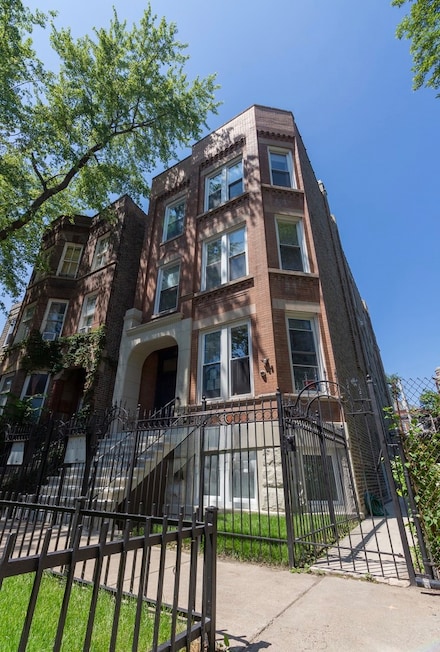 2618 W Evergreen Ave Unit 1F, Chicago, IL 60622