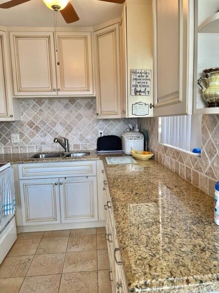 3402 Cynthia Ln Unit 201, Lake Worth, FL 33461