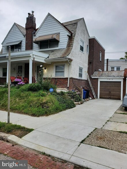 7813 Argus Rd, Philadelphia, PA 19150