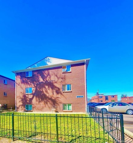 1437 Moline St, Aurora, CO 80010