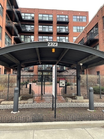 2323 W Pershing Rd Unit 417, Chicago, IL 60609
