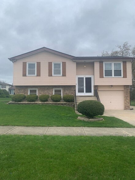 6328 Beaver Dam Rd, Matteson, IL 60443