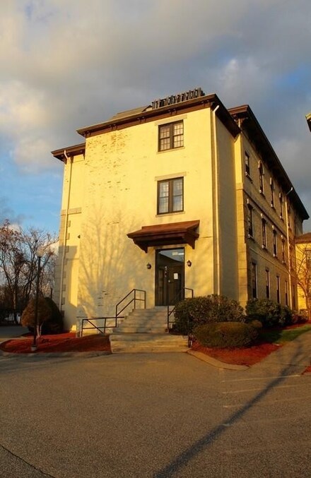 201 Thorndike St Unit 1-27, Lowell, MA 01852