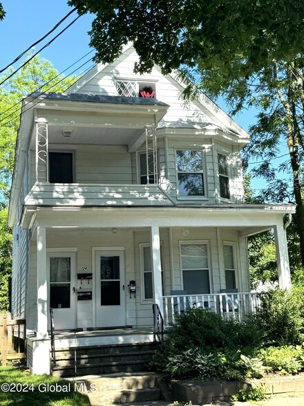 124 Bruce St, Schenectady, NY 12302