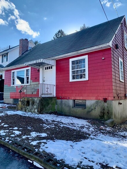 180 Dent St, West Roxbury, MA 02132
