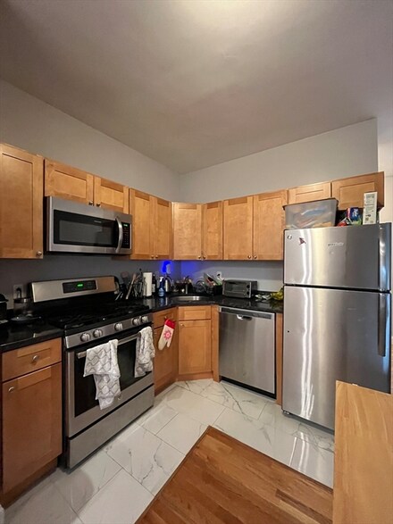 21 M St Unit 1, Boston, MA 02127
