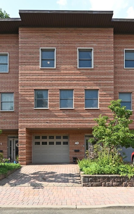 49 W 19th St, Weehawken, NJ 07086
