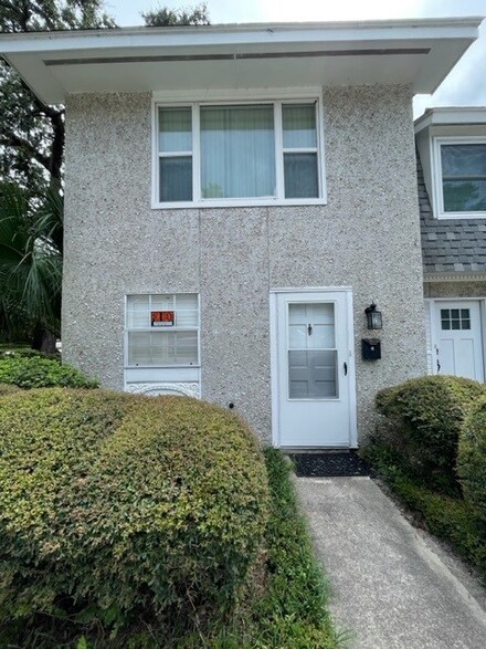 440 Park Ave Unit Q, Saint Simons Island, GA 31522