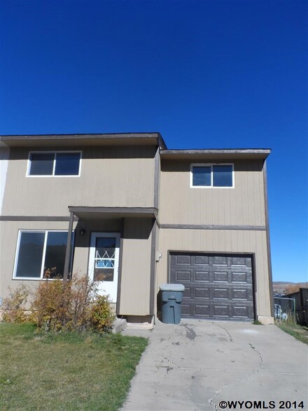 116 Barrett Ave, Evanston, WY 82930