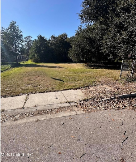 235 Holley St, Biloxi, MS 39530