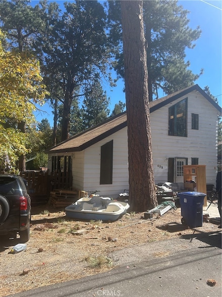 479 Holmes Ln, Sugarloaf, CA 92386