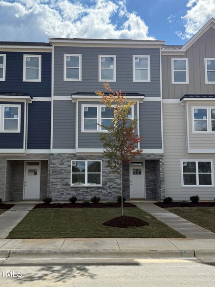 805 Washington St, Fuquay-Varina, NC 27540