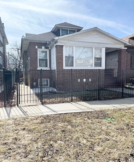 5421 W Congress Pkwy, Chicago, IL 60644