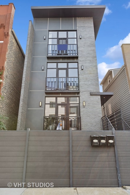 1335 W Walton St Unit 2, Chicago, IL 60642