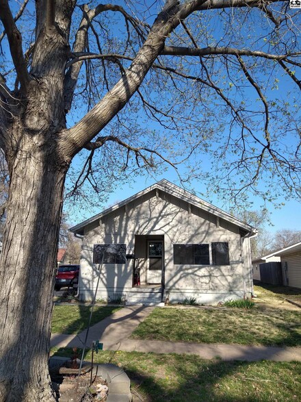 237 S Fisher St, McPherson, KS 67460