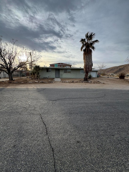 5958 El Reposo St, Joshua Tree, CA 92252