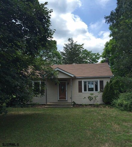 2320 Columbia Rd, Hammonton, NJ 08037