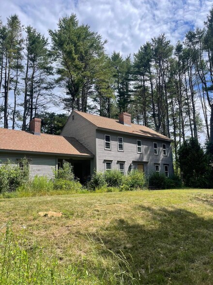 7 Sea Garden Cir, Kennebunk, ME 04043
