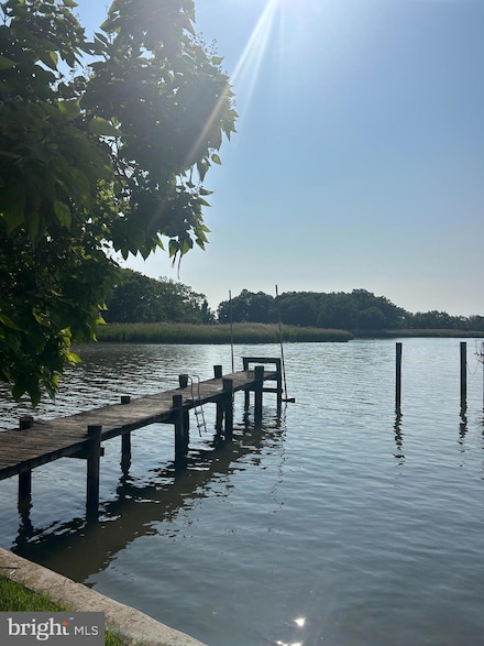 984 Seneca Park Rd, Middle River, MD 21220