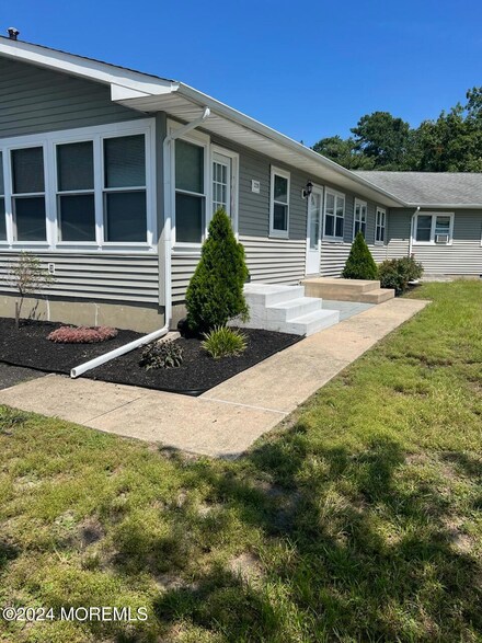 228 Doyle Terrace, Brick Township, NJ 08724