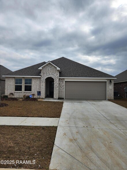 9385 Gage Rd, Maurice, LA 70555
