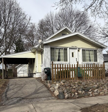 1915 Lafayette Ave NE, Grand Rapids, MI 49505