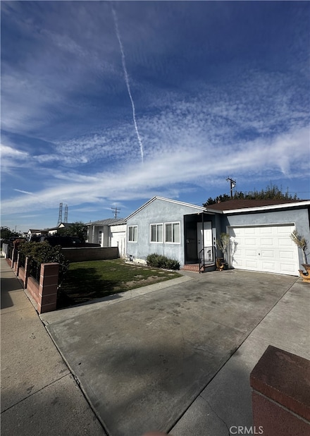 1047 E Spicer St, Carson, CA 90745