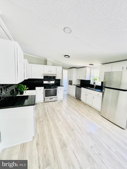 710 Ridgewood Dr, Vineland, NJ 08361