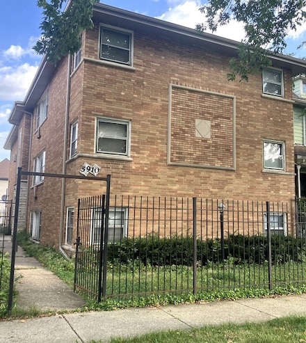 5910 W Huron St Unit 2S, Chicago, IL 60644