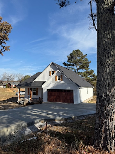 1300 Carter Blake Rd, Tullahoma, TN 37388