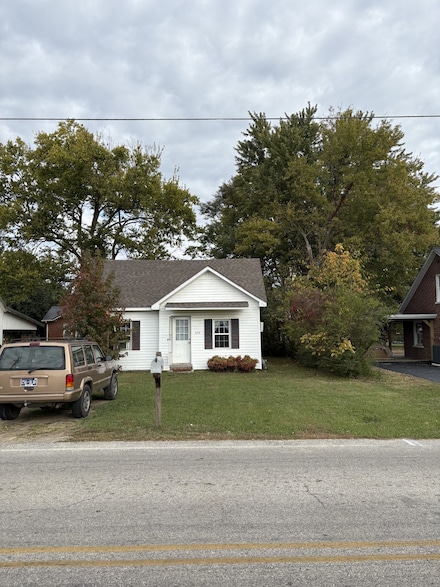 414 Meador Dr, Lafayette, TN 37083