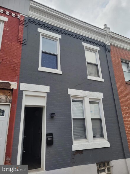 2548 W Oakdale St, Philadelphia, PA 19132