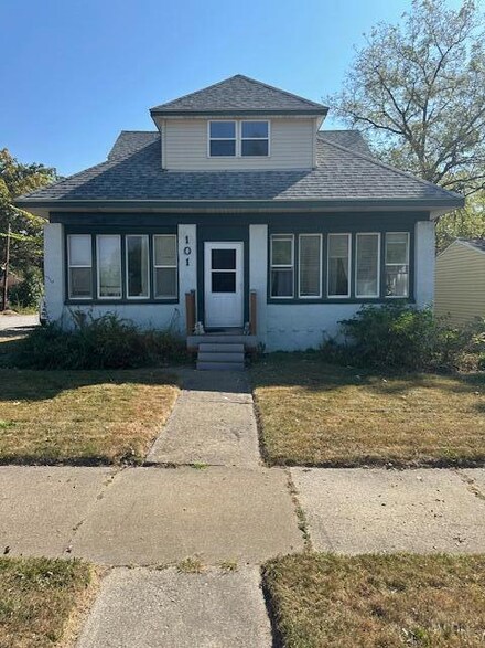 101 S Wisconsin St, Hobart, IN 46342