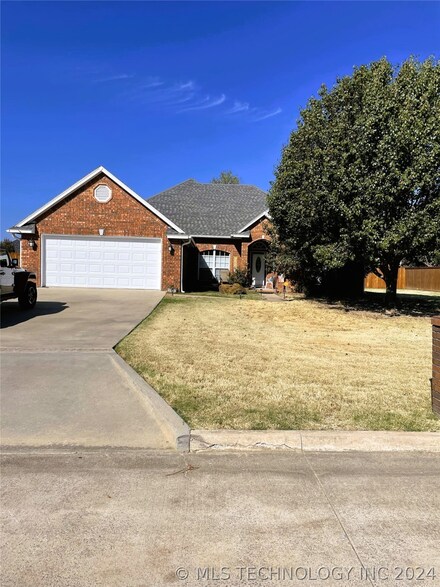 1421 Remington Cir E, Durant, OK 74701