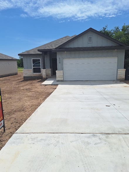 504 S Story Streets, Florence, TX 76527