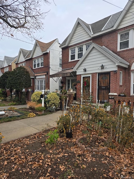 13225 82nd St, Ozone Park, NY 11417