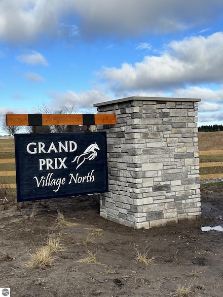 6658 World Cup Ln, Williamsburg, MI 49690