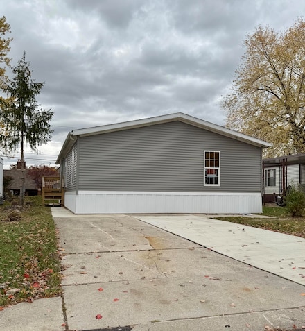 3900 W Jefferson Ave, Trenton, MI 48183