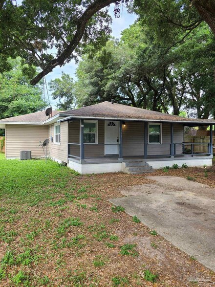 3911 Coons Ave, Pensacola, FL 32505