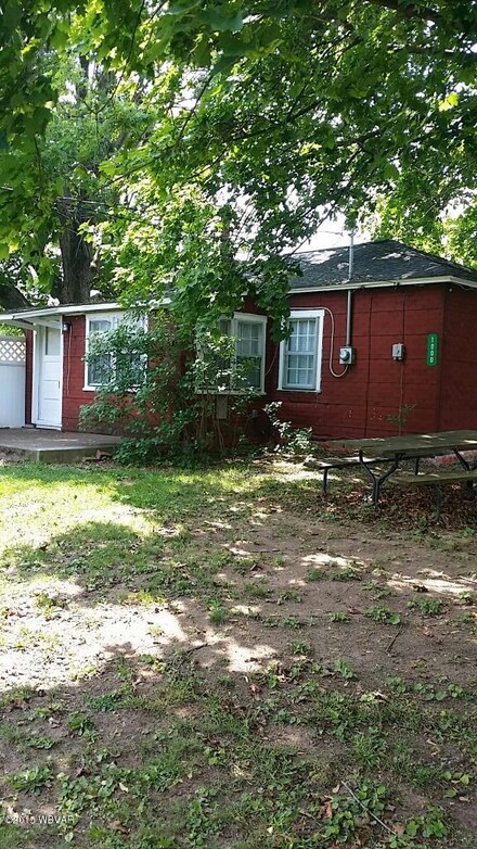 1000 Shakespeare Ave, Milton, PA 17847